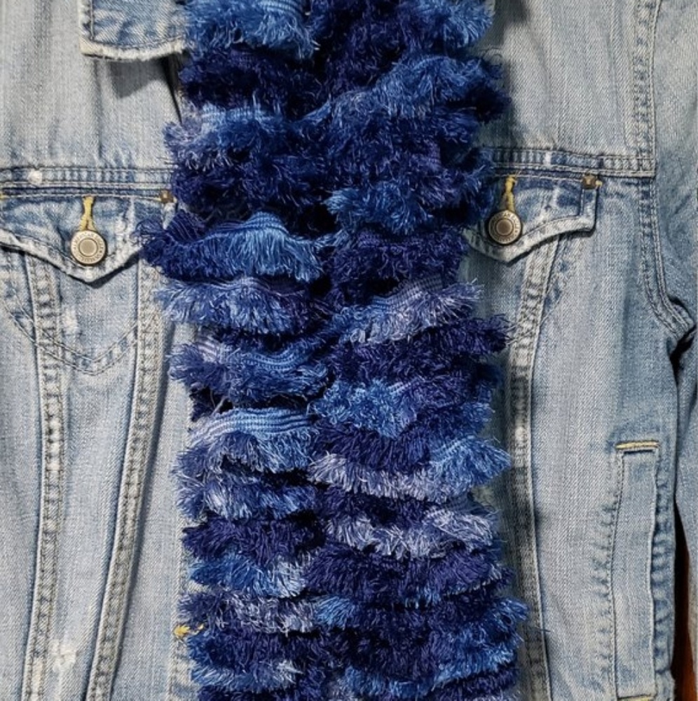 Knitted Ruffle Scarf